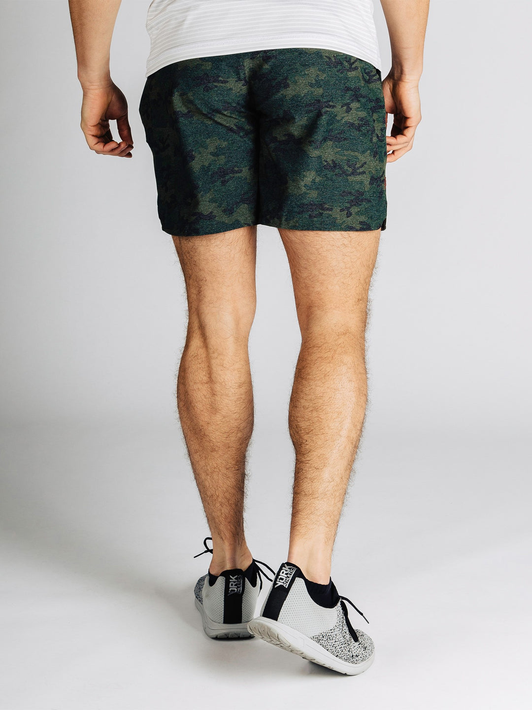 RHONE Guru 7" Unlined Yoga Shorts Men's Gym Shorts Green Camo - Activemen Clothing